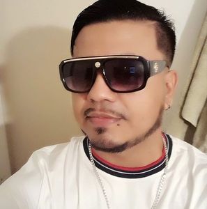 Meet your Posher, Luis balboa